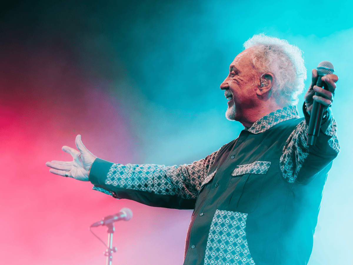 Tom Jones playing live